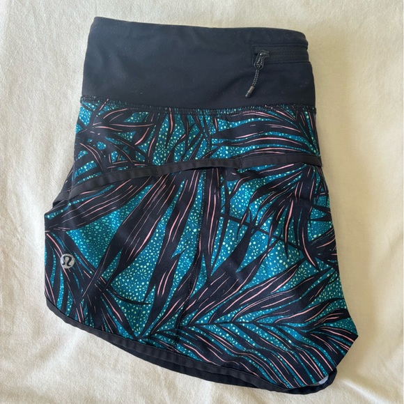 Lululemon Speed Up Shorts Lined 2.5” - Picture 3 of 5